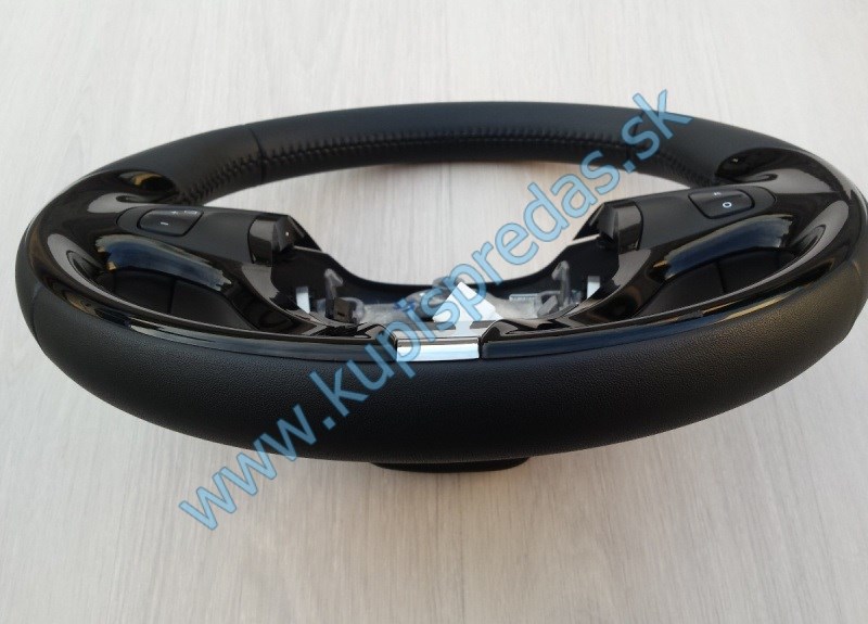 Volant RENAULT CLIO 4 / CAPTUR